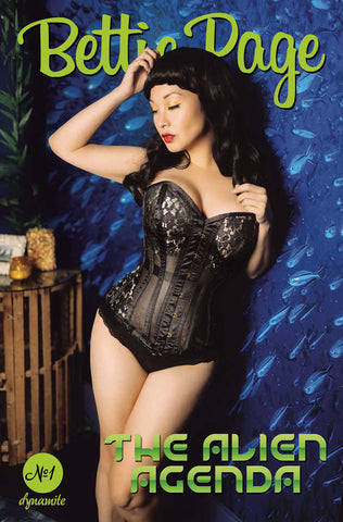 Bettie Page Alien Agenda #1 Cover E Cosplay