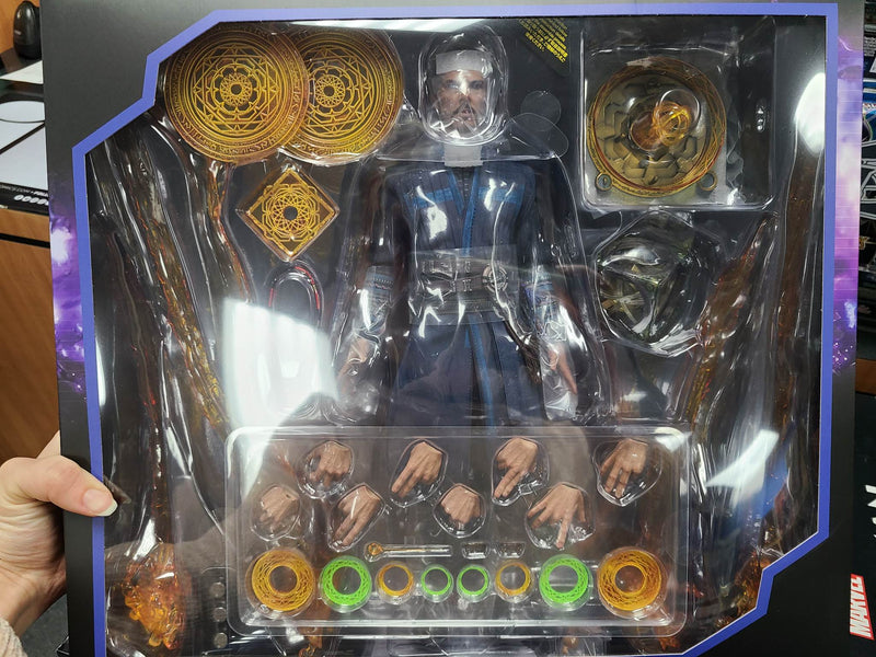 Doctor Strange Sixth Scale Figure by Hot Toys